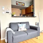 Apartment Seaside Cosy Retreat For Two Ostende