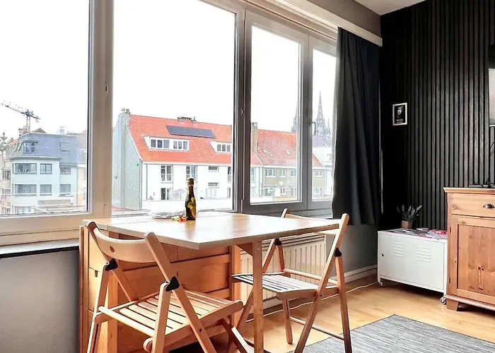 Seaside Cosy Retreat For Two